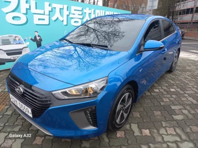 Hyundai Ioniq