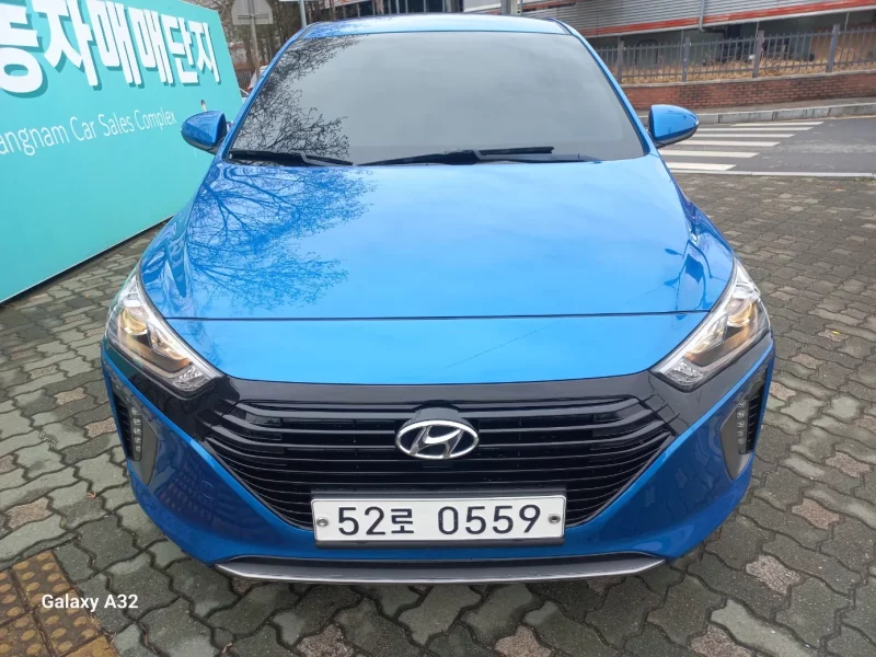 Hyundai Ioniq
