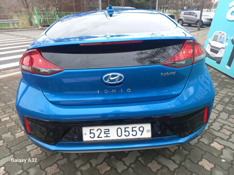 Hyundai Ioniq
