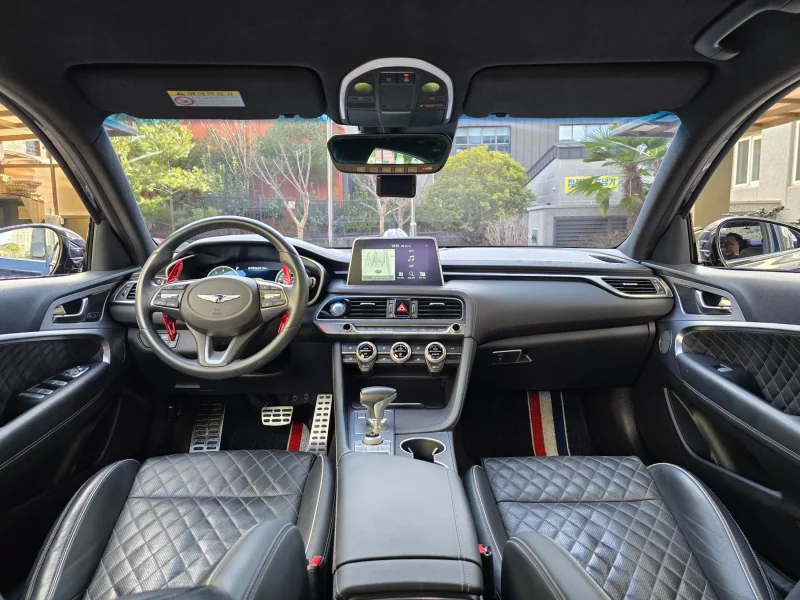 Genesis G70