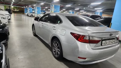 Lexus ES300h