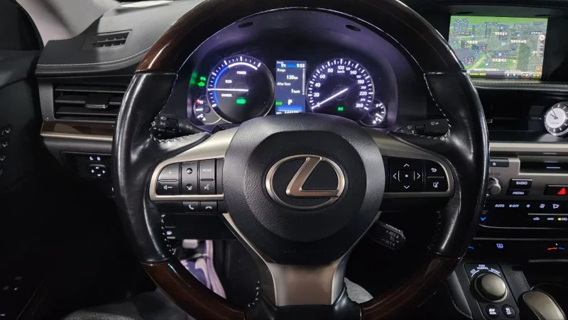 Lexus ES300h