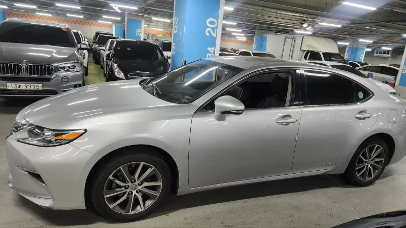 Lexus ES300h
