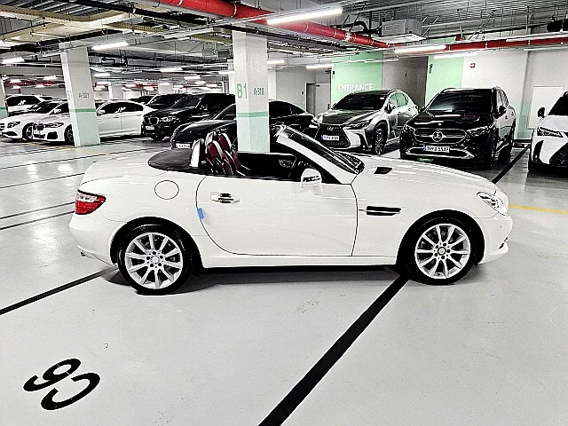 Mercedes-Benz SLK-Class