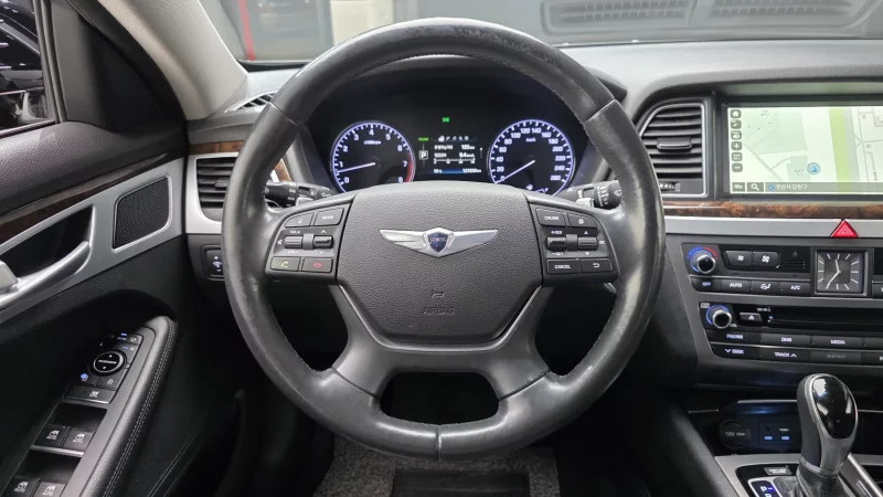 Hyundai Genesis