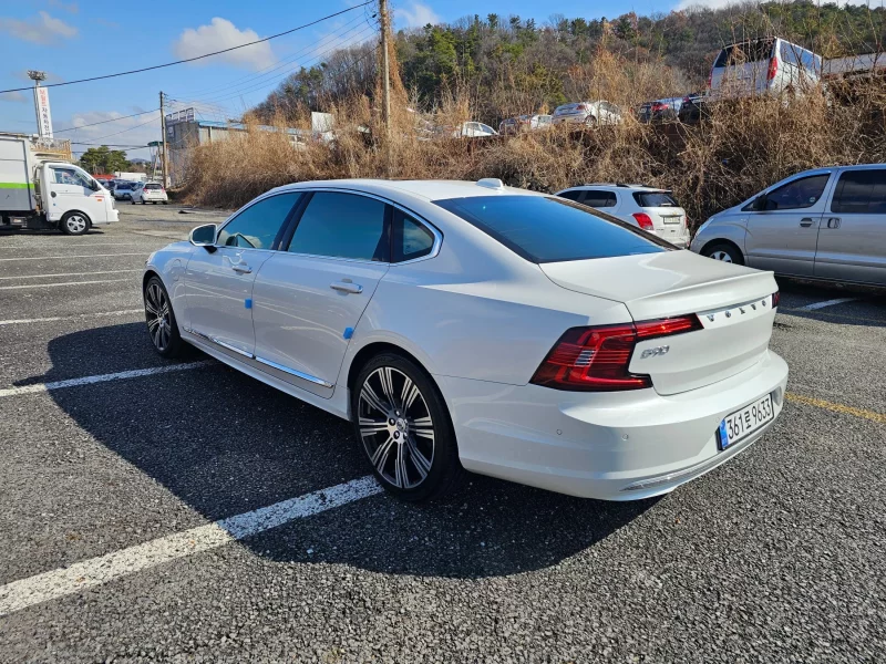 Volvo S90
