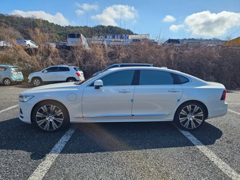 Volvo S90