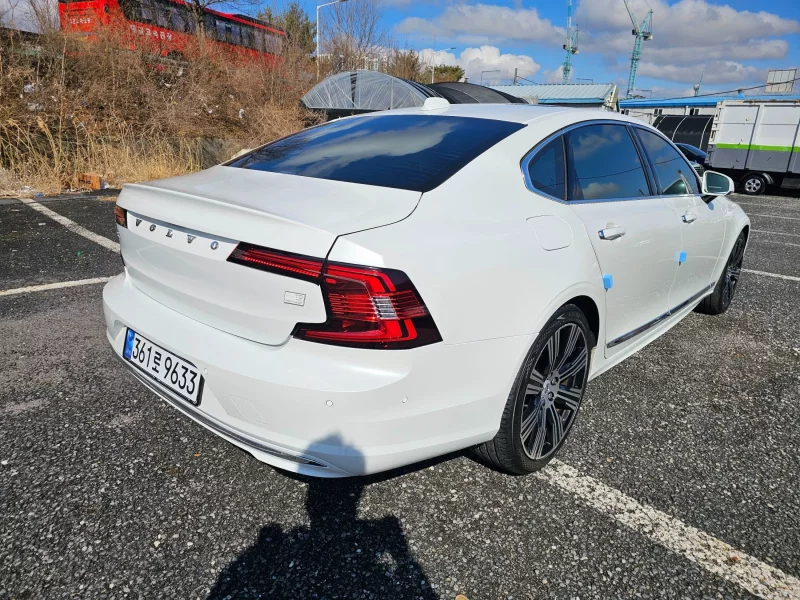 Volvo S90