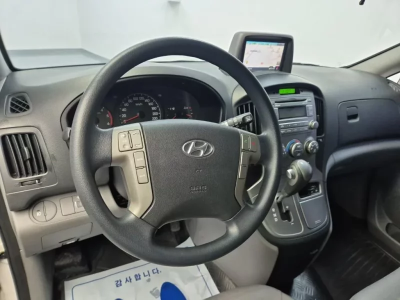 Hyundai Grand Starex