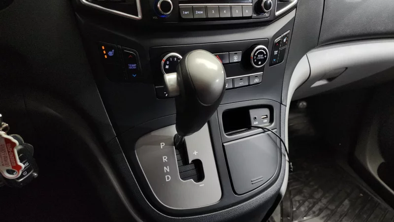 Hyundai Starex
