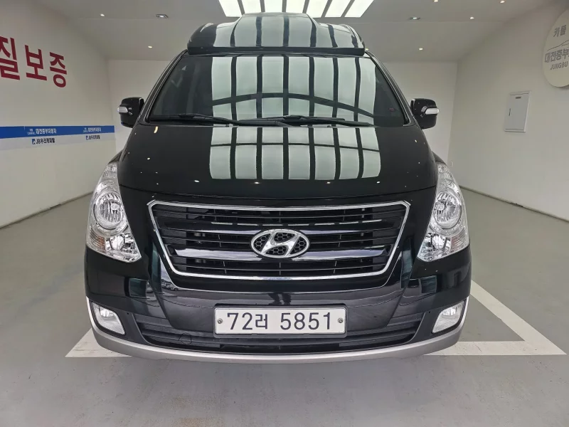 Hyundai Starex