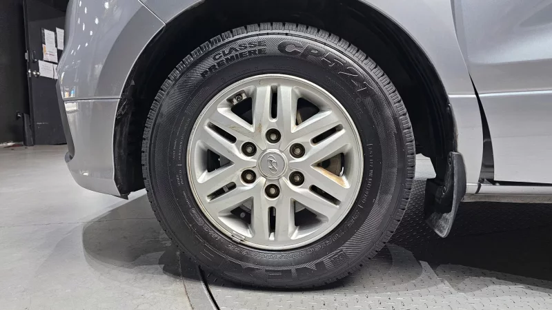 Hyundai Grand Starex