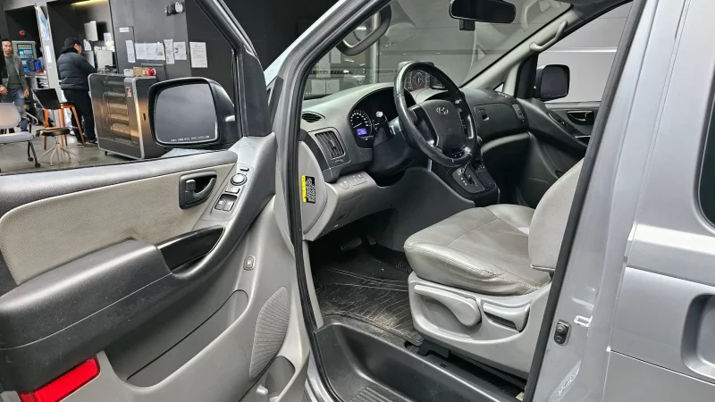 Hyundai Grand Starex