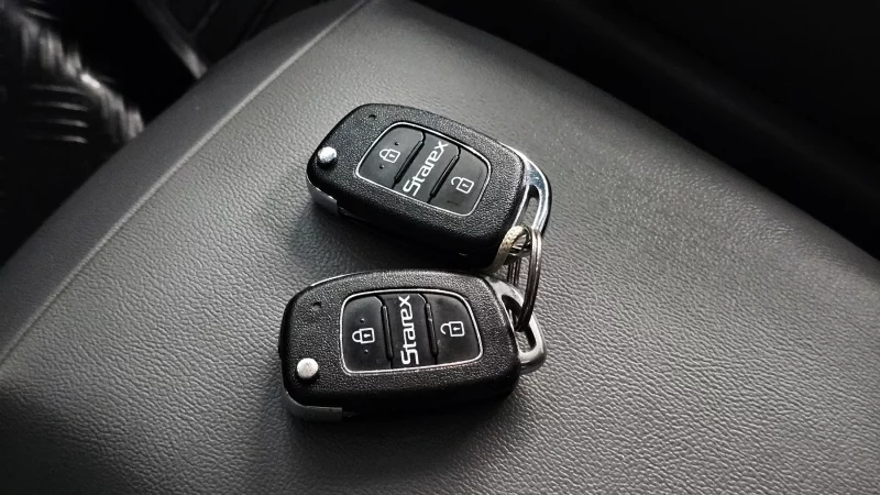 Hyundai Starex