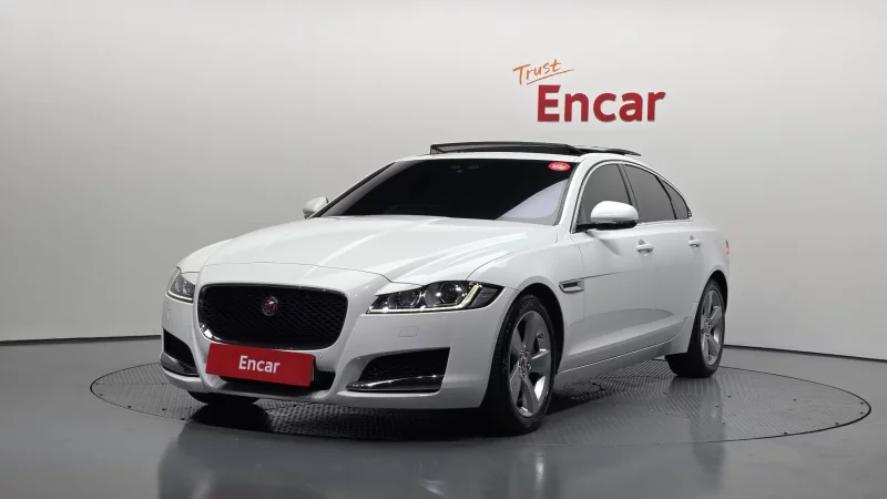 Jaguar XF