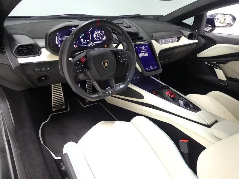 Lamborghini REVUELTO