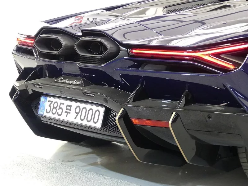 Lamborghini REVUELTO