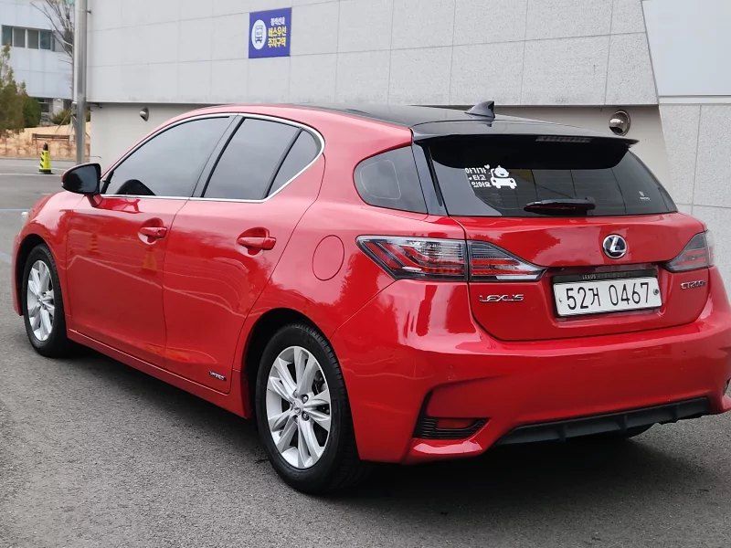 Lexus CT200h