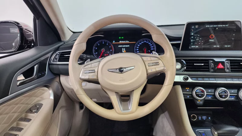 Genesis G70