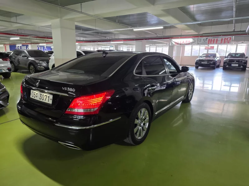 Hyundai Equus