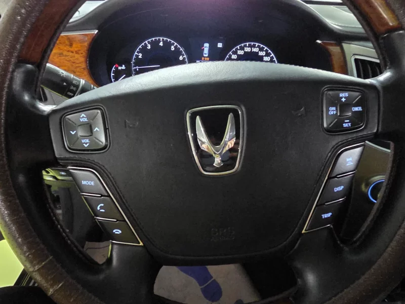 Hyundai Equus