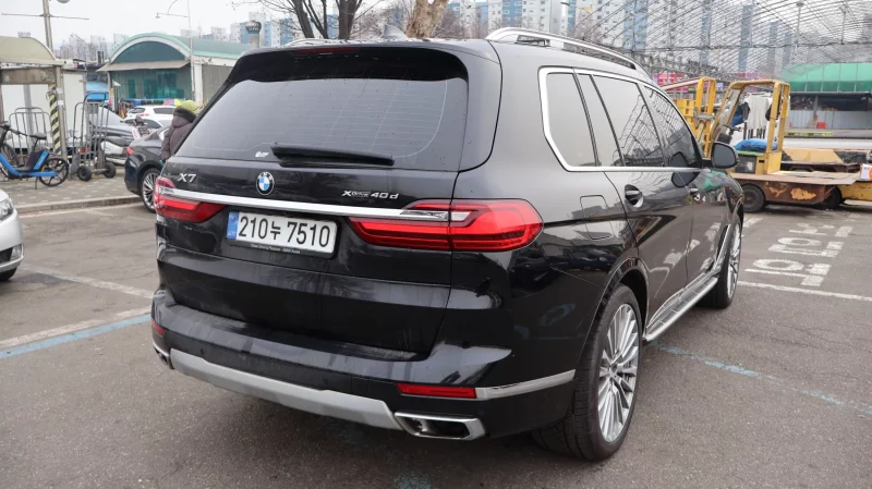 BMW X7