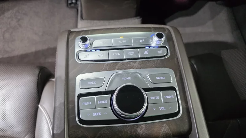 Kia K9