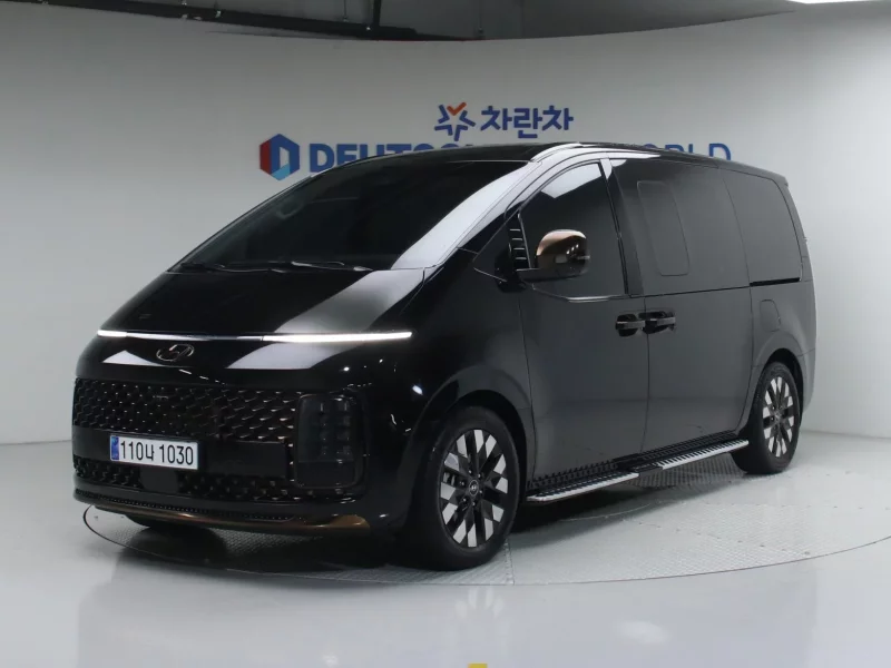 Hyundai Staria