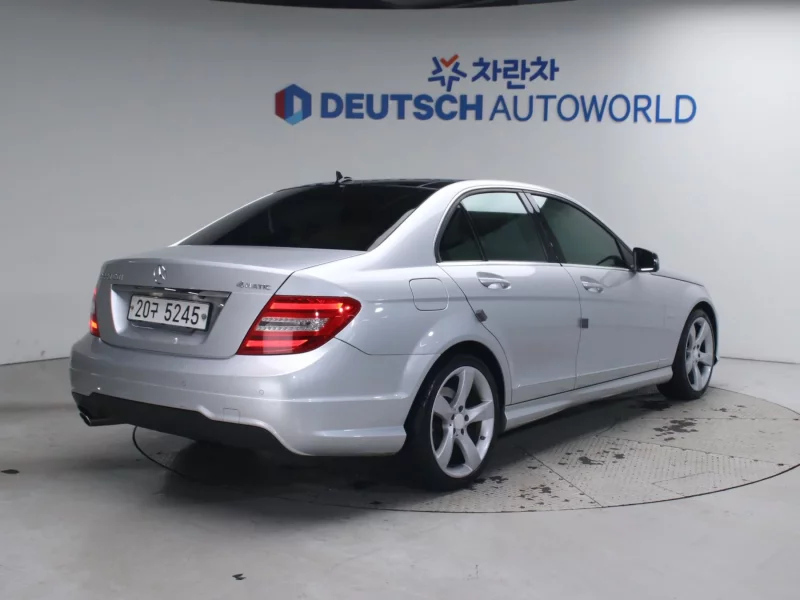 Mercedes-Benz C-Class