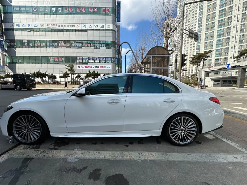 Mercedes-Benz C-Class