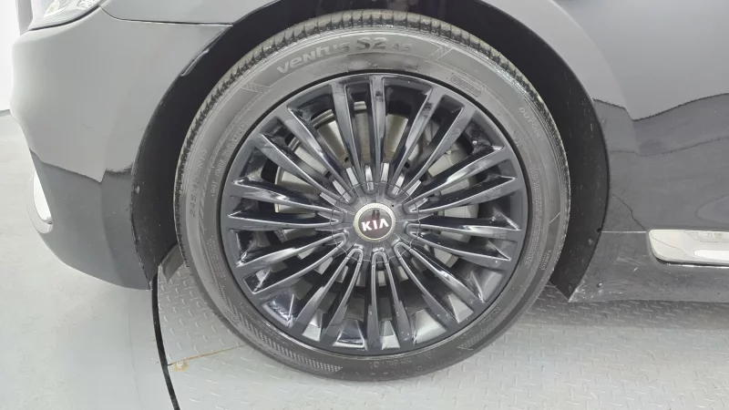 Kia K9