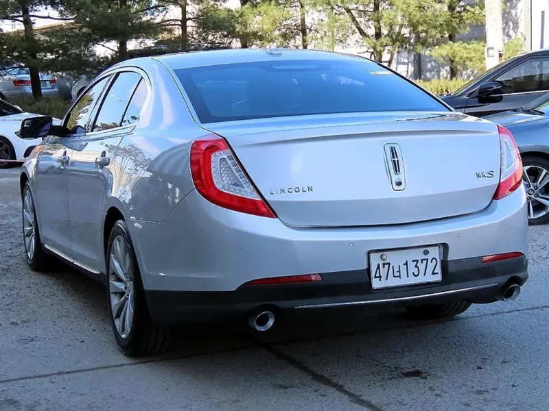 Lincoln MKS