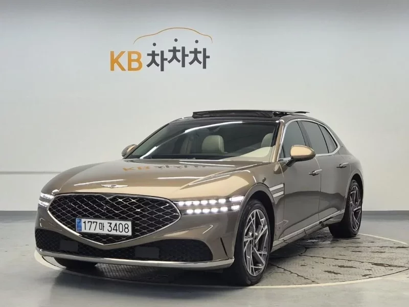 Genesis G90