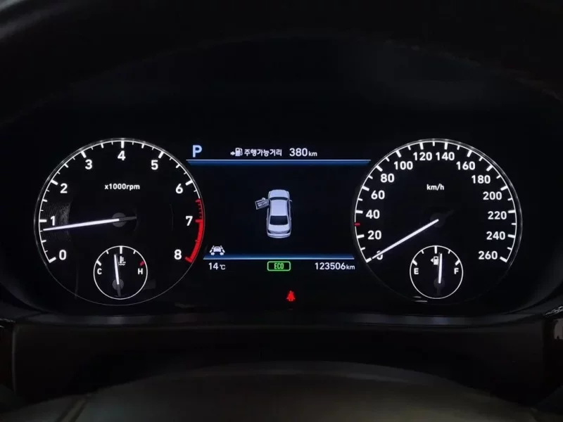 Genesis EQ900