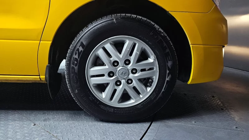 Hyundai Starex