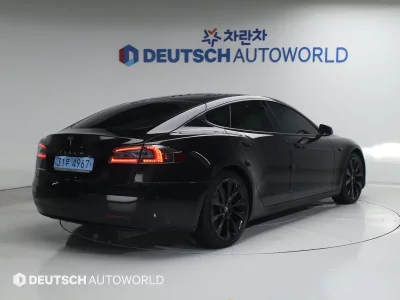 Tesla MODEL S