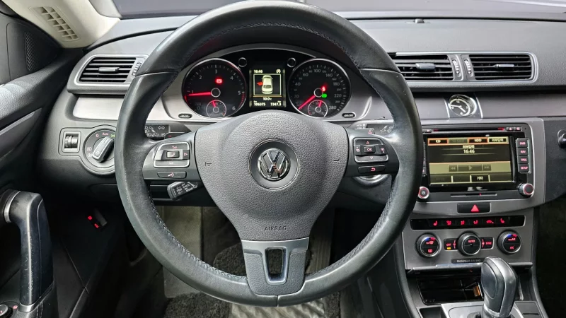 Volkswagen PASSAT CC