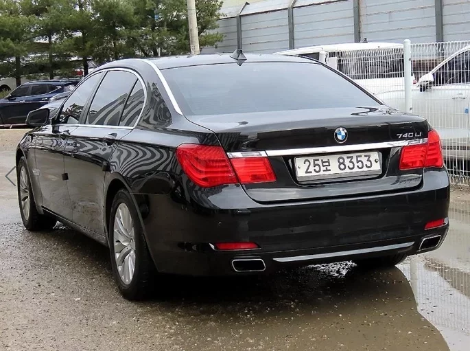 BMW 7-Series