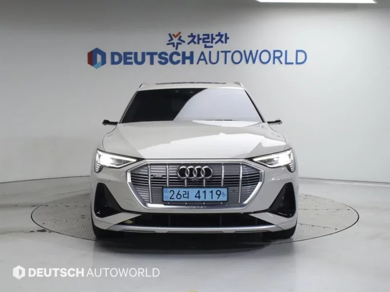 Audi e-tron