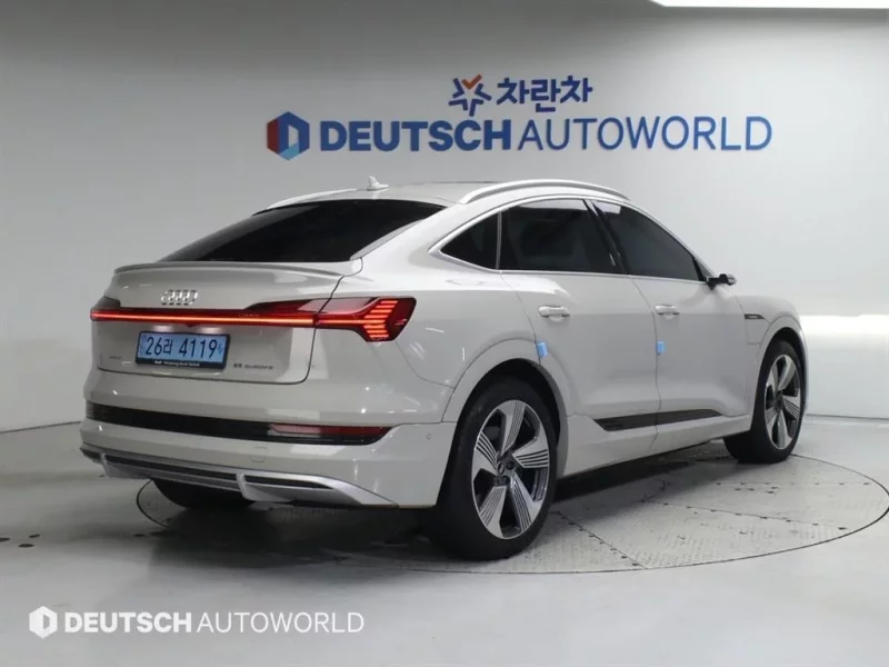 Audi e-tron