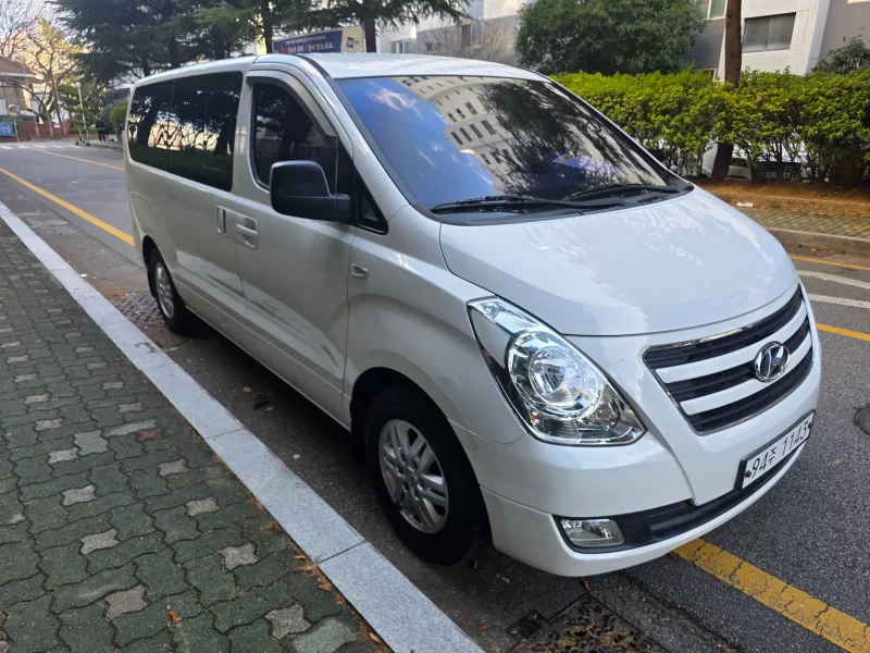 Hyundai Starex
