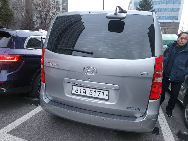 Hyundai Starex