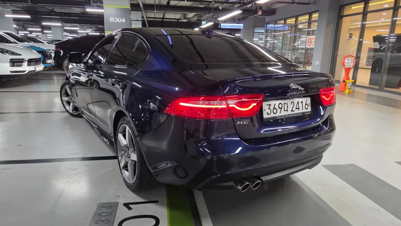 Jaguar XE
