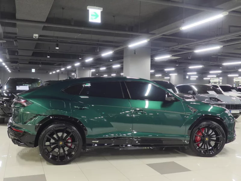 Lamborghini URUS