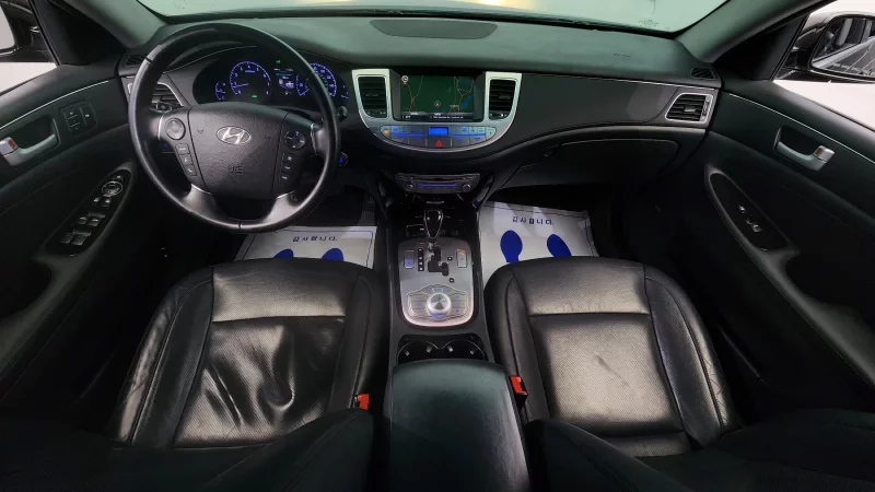 Hyundai Genesis