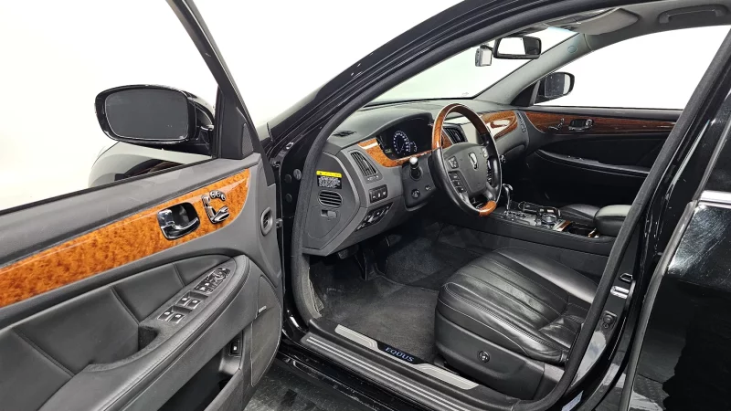 Hyundai Equus