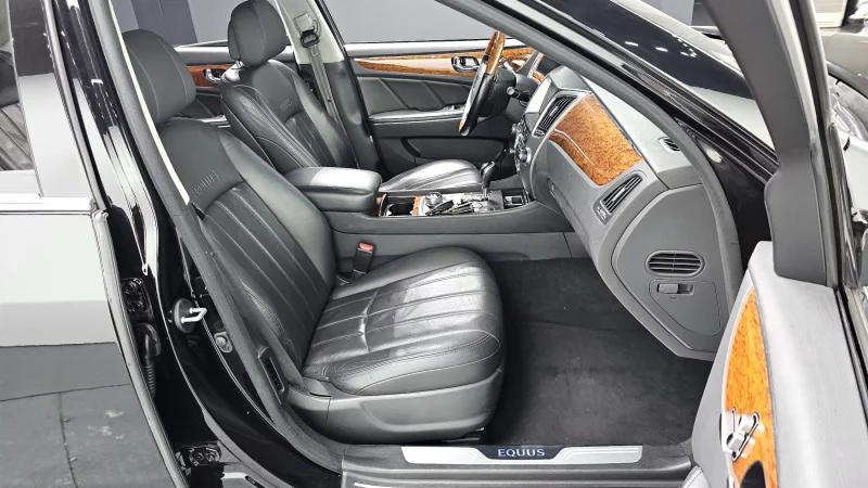 Hyundai Equus