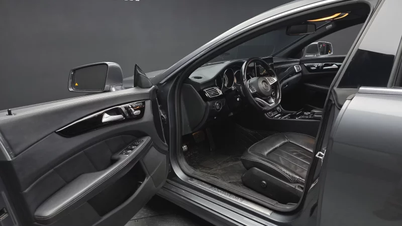 Mercedes-Benz CLS-Class