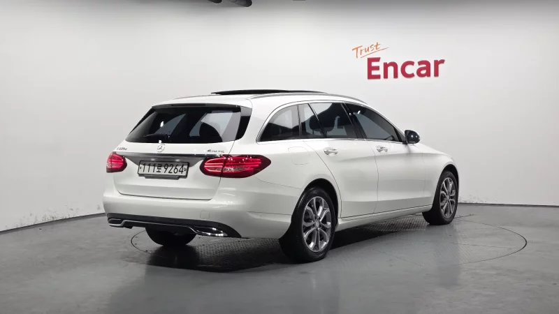 Mercedes-Benz C-Class