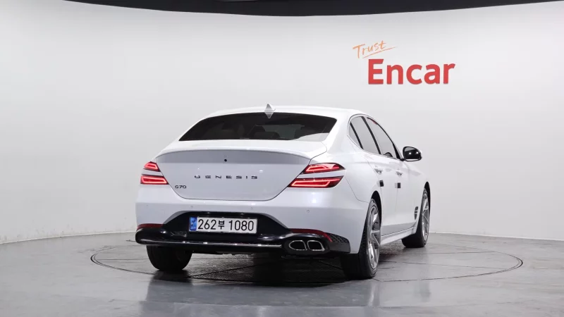 Genesis G70